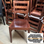 Liquidation lot 65 chaises de restaurant bois teinté acajou