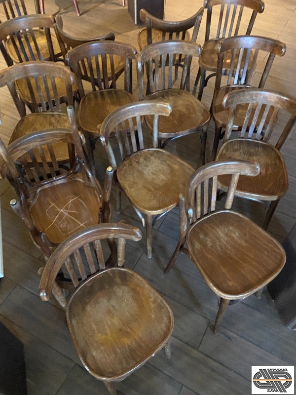 Suite 14 chaises rétro bois indus. bistrot Baumann occasion  VENDU